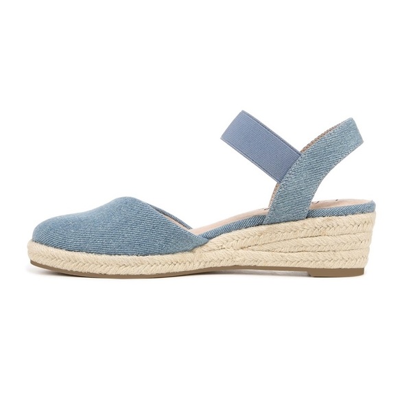 NWB Life Stride Kimmie Espadrille sandals. Size 6W. Denim Blue. - Picture 4 of 10